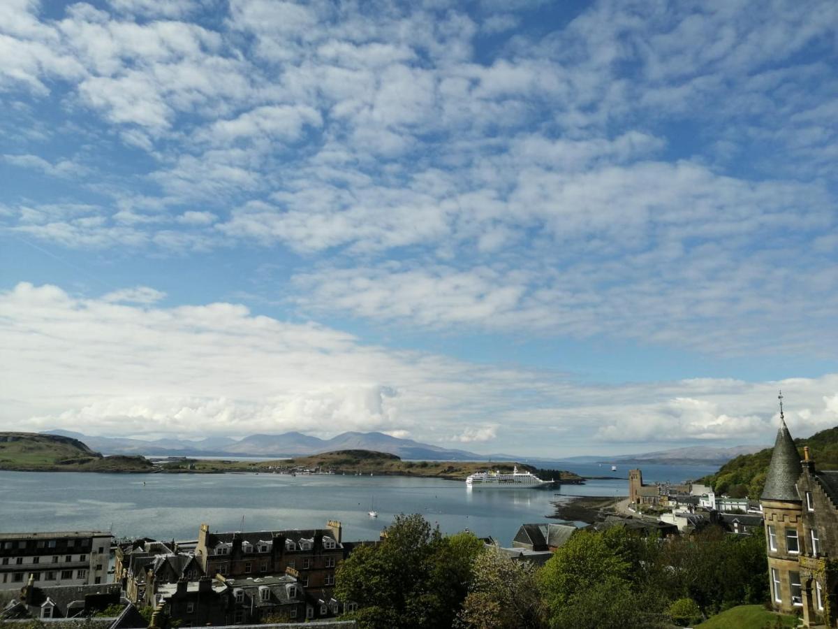 Central Oban Studio With Stunning View Esterno foto